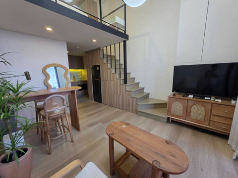 ให้เช่า คอนโด ไซมิส สุขุมวิท 87 ใกล้ บีทีเอส อ่อนนุช *ห้องดูเพล็ก* ที่ Line: @homefinder
