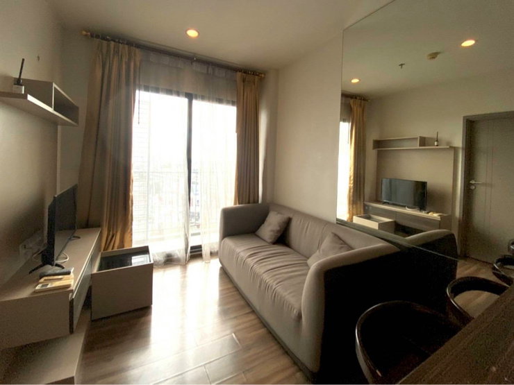 picture Shock price for rent at Teal sathorn - 3/9