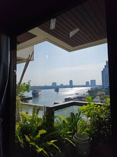 สลิลธารา เลี้ยงสัตว์ได้ ริมแม่น้ำเจ้าพระยา 290 ตร.ม. 5 นอน
