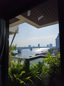 สลิลธารา เลี้ยงสัตว์ได้ ริมแม่น้ำเจ้าพระยา 290 ตร.ม. 5 นอน