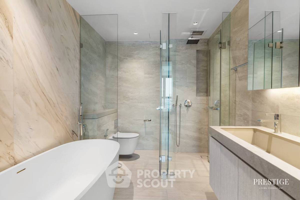 picture 2-BR Condo at The Lofts Silom near BTS Surasak (ID 3401330) - 11/30