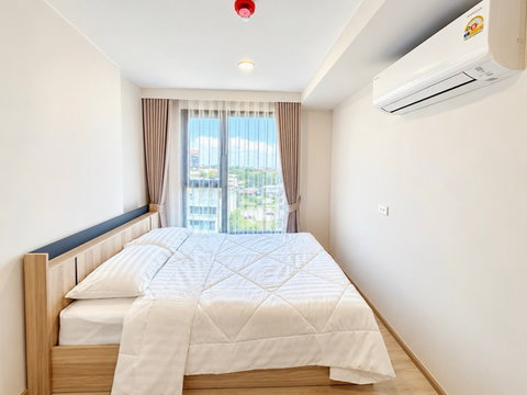 New condo for rent, fully furnished.