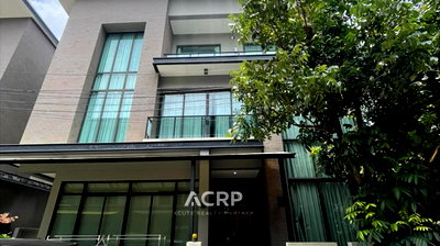Houses for sale Wang Thonglang : Luxury House for Sale  in Ladprao 112 | 3-Story Detached House | 7 Bedrooms | Near Town in Tow