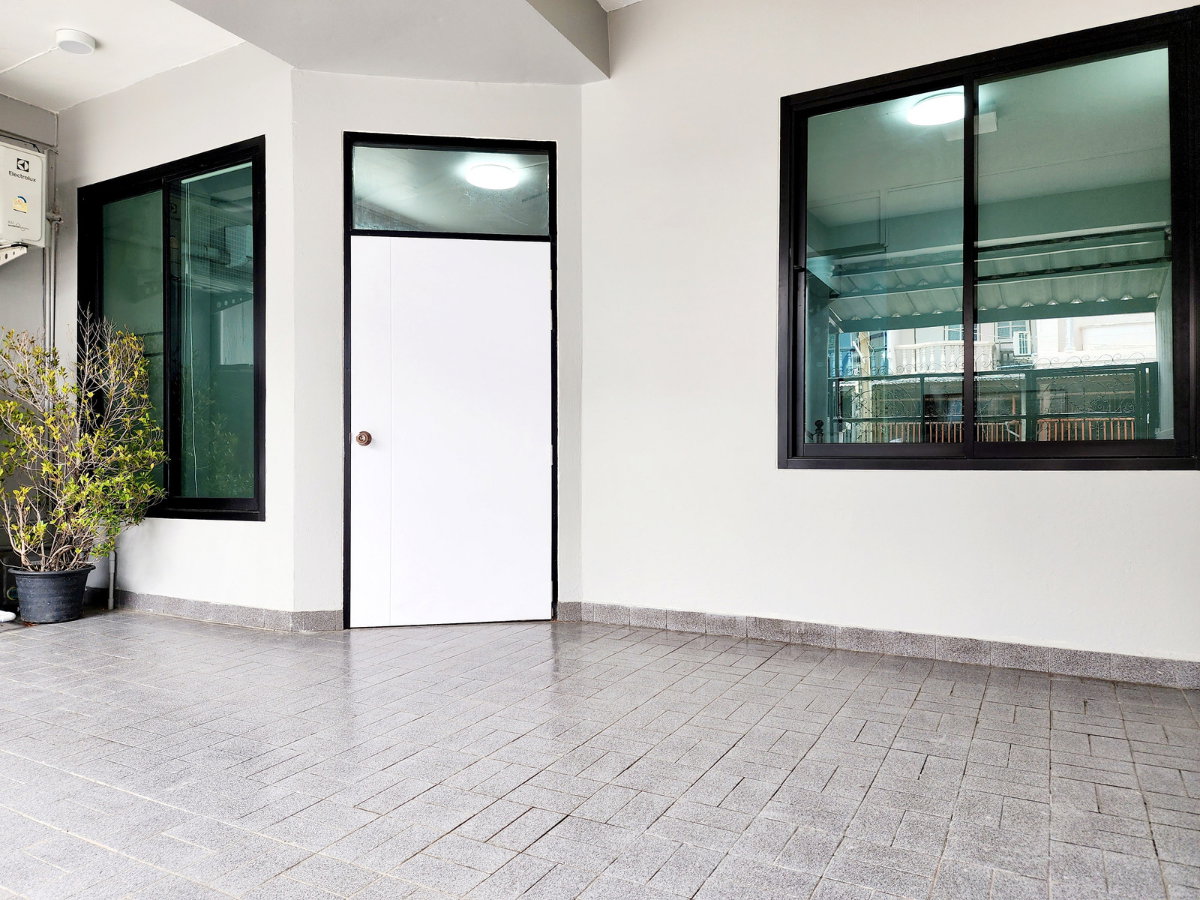 รูป 🏡✨ ให้เช่าทาวน์โฮม 2 ชั้น ใกล้ MRT ห้วยขวาง | หมู่บ้านอยู่เจริญ รัชดาภิเษก 18 - รูปที่ 16/17