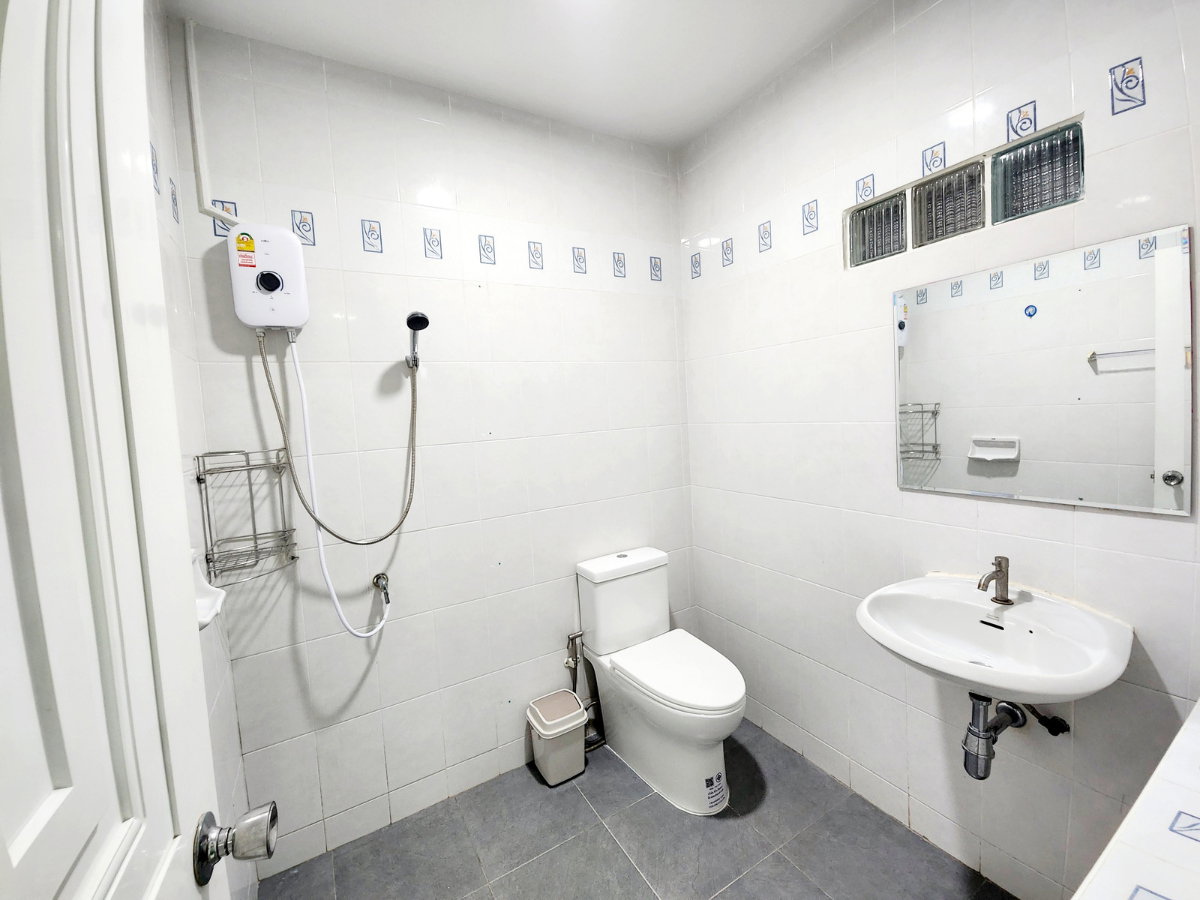 รูป 🏡✨ ให้เช่าทาวน์โฮม 2 ชั้น ใกล้ MRT ห้วยขวาง | หมู่บ้านอยู่เจริญ รัชดาภิเษก 18 - รูปที่ 8/17