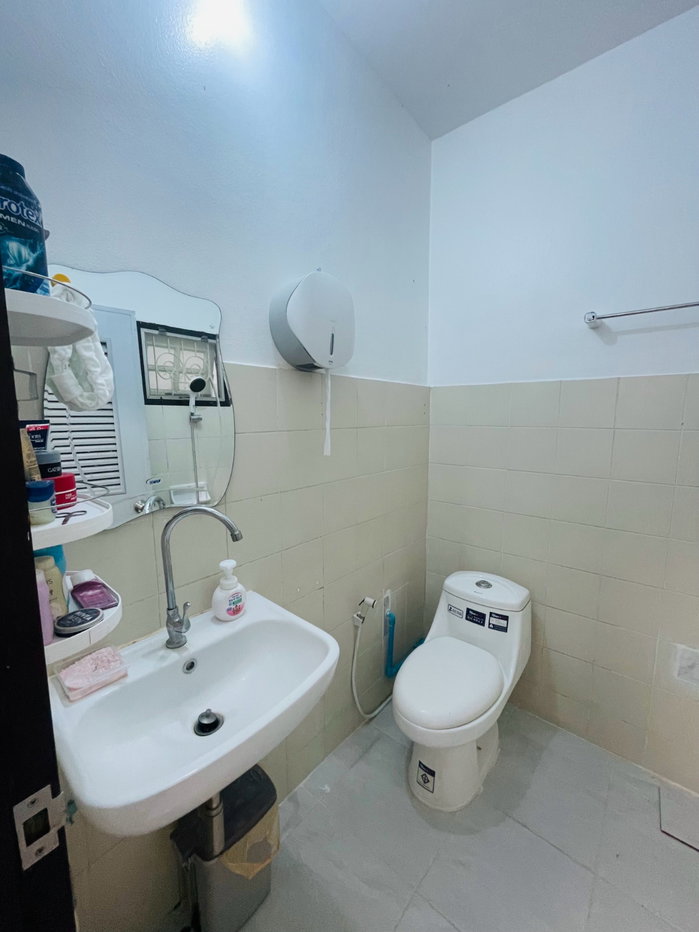 รูป 96247 - ขายทาวน์เฮ้าส์ 2 ชั้น หมู่บ้านเลิศอุบล (Lert Ubon Watcharapol) ซอย 8 ห้าแยกวัชรพล 3 ห้องนอน ใกล้ตลาดจินดา ตกแต่งพร้อมอยู่ น้ำไม่ท่วม - รูปที่ 7/9