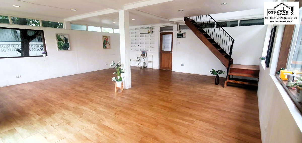 picture Two-story detached house in Mitraphap Village, Soi Onnut 46, Sukhumvit 77 area. - 7/19