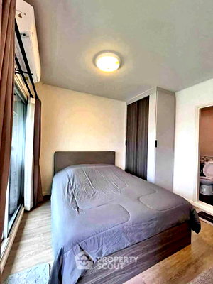 Condos for rent 700 Year Sports Arena Chiang Mai : 1-BR Condo at Dcondo Rin Chiang Mai close to CentralFestival Chiangmai (ID 3398435)