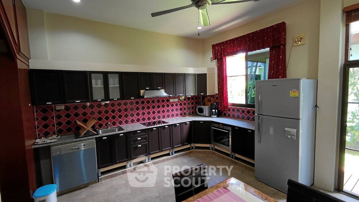 picture 3-Bedroom Townhouse At Thai Paradise South, Cha-Am Beach (ID 3401851) - 6/9