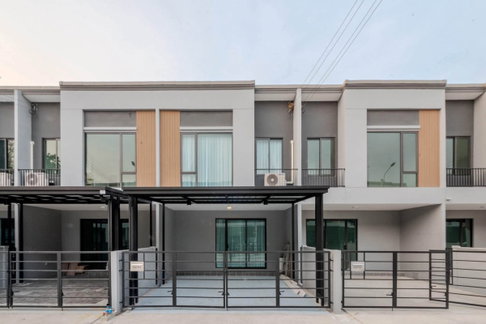 𝐏𝐥𝐞𝐧𝐨 𝐒𝐮𝐤𝐡𝐮𝐦𝐯𝐢𝐭 𝐁𝐚𝐧𝐠𝐧𝐚 2  ทาวน์โฮม 2 ชั้น ตกแต่งสวย พร้อมอยู่ |  📍 ใกล้ Mega Bangna | เดินทางสะดวก ใกล้ทางด่วน
