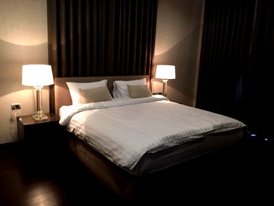 คอนโดให้เช่า : Negotiable Price - 2B3B 120 Sq.m. Top Floor with bathtub. Fully Furnished Ready to move in 