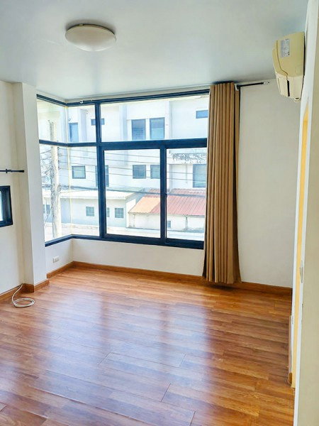 picture 			detached home office for rent 5bed 3-story MRT BangRakYai 600m. Ratchaphruek-Bang Rak Noi area. Feat           - 6/8