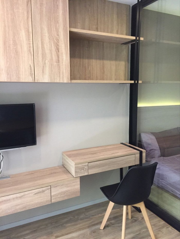 picture Blossom Condo@Sathorn Charoenrat【𝐑𝐄𝐍𝐓】🔥 Simple yet extraordinary, this room feels like a small home.🔥Contact Line ID: @hacondo - 6/12