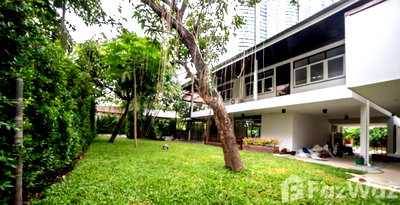 Houses for rent Big C Extra Rama 4 : 3 Bedroom House for rent in Khlong Toei, Bangkok  1166512