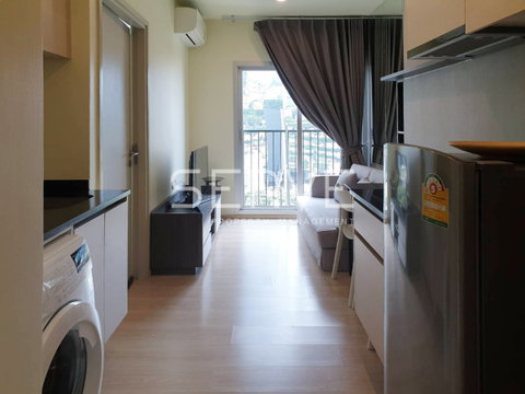 1 Bed Large Room City View Fully furnished Good Location Close To MRT Thailand Cultural Centre Station, 80 m. @   Noble Revolve Ratchada 2 