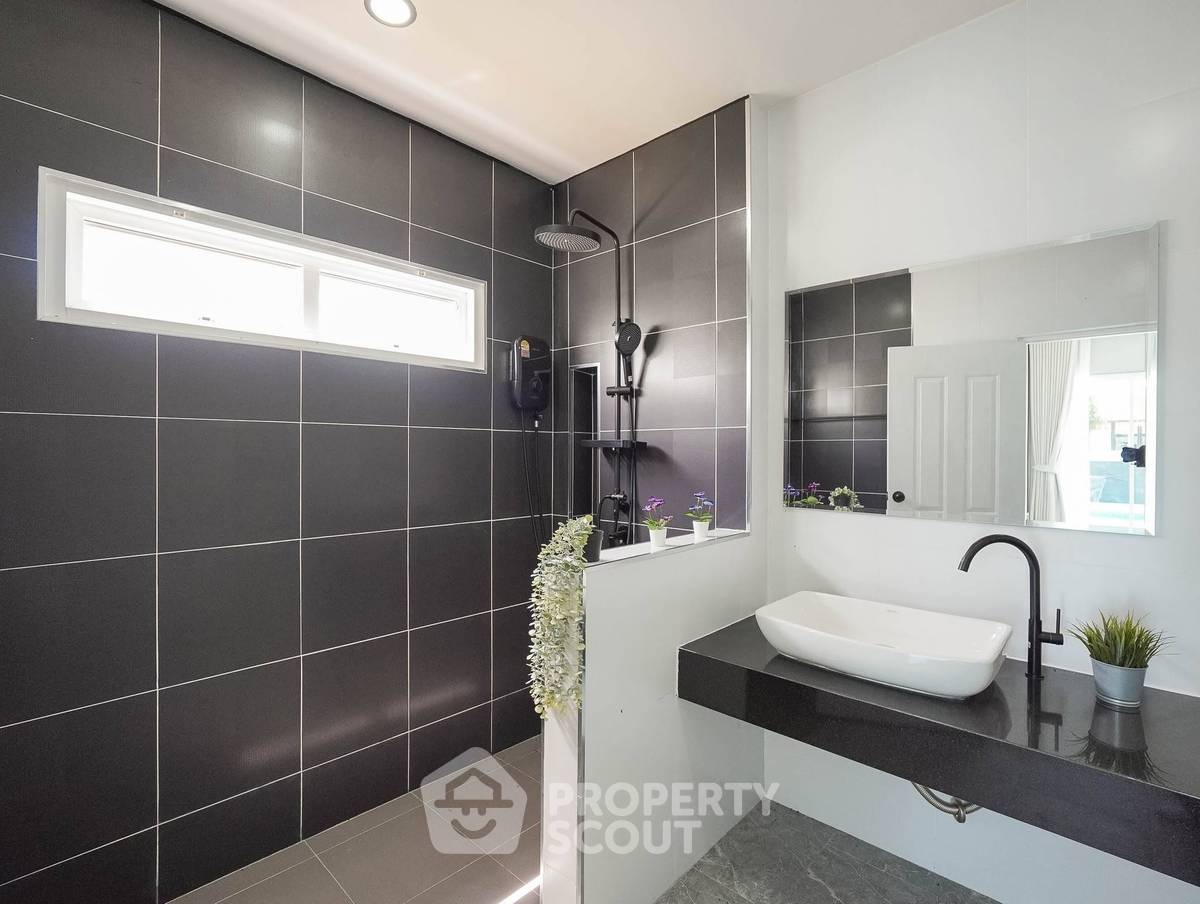รูป บ้านสามห้องนอน พื้นที่หนึ่งร้อยห้าตารางเมตร ขายในห้วยใหญ่ บางละมุง (ID 3399759) - รูปที่ 18/31