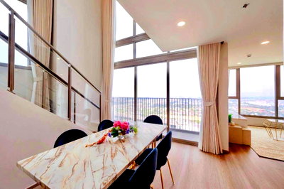 คอนโดให้เช่า : 📣Rare Corner Duplex ห้องมุมหายาก! ให้เช่าคอนโด Whizdom The Forestias, 3 ห้องนอน เฟอร์บิ้วอินครบ @onestepliving