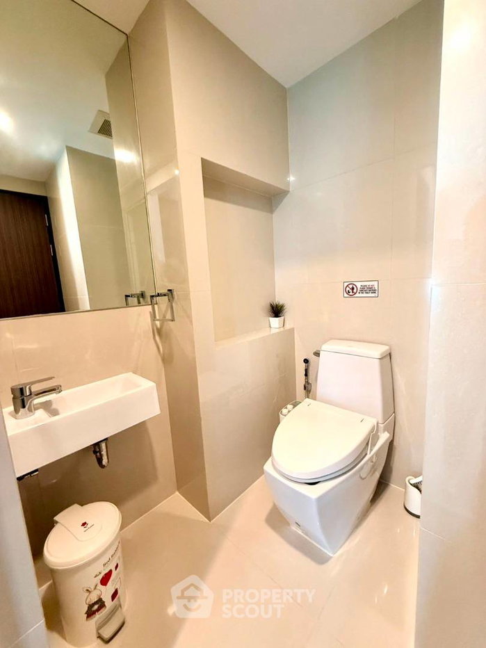 picture Great Value 1-BR Rhythm Sukhumvit 44/1, 70m To BTS Phra Khanong (ID 3398160) - 9/9