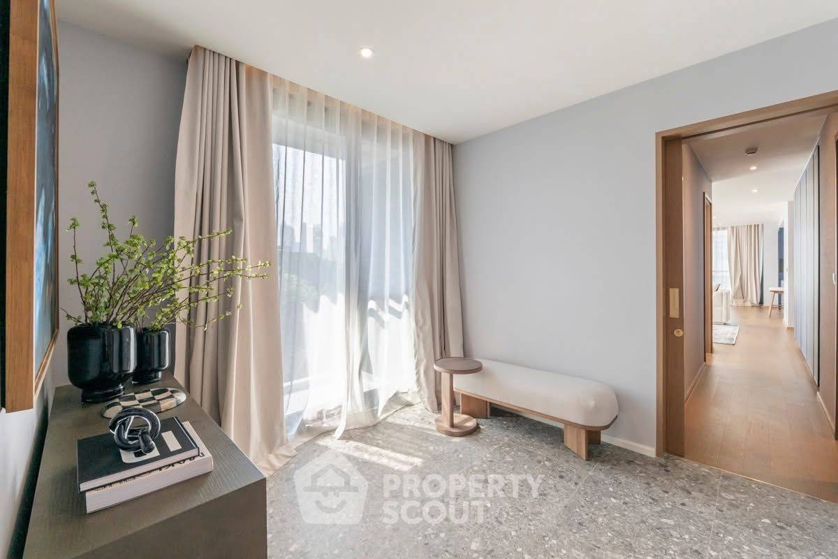 picture Pet-Friendly 3-BR Condo At Via 34 Near BTS Thong Lor (ID 3399669) - 5/17