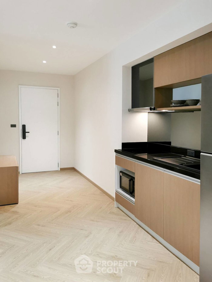 picture 2-BR Condo at Sky Walk Residences near BTS Phra Khanong (ID 3377992) - 4/18