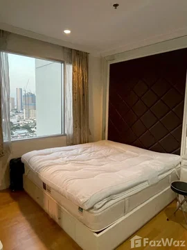Beautifully furnished studio condo on the 23rd floor, offere 6855662