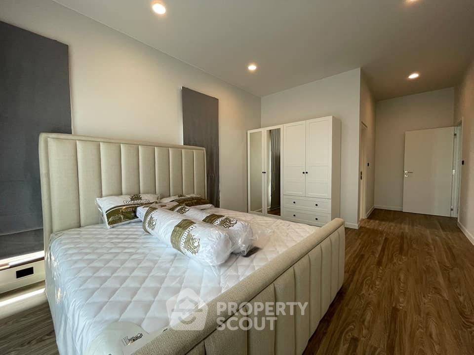 รูป บ้าน 4 ห้องนอน ขนาด 238 ตร.ม. โครงการ Burasiri Krungthep Kreetha (ID 3396974) - รูปที่ 9/15