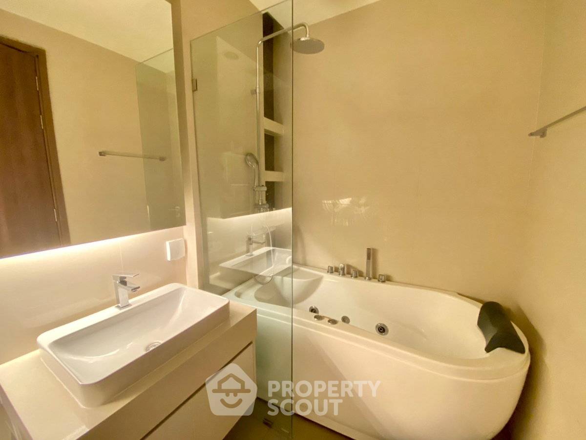 picture 38th-Floor 2-BR Condo For Sale At Menam Residences (ID 3388292) - 5/6