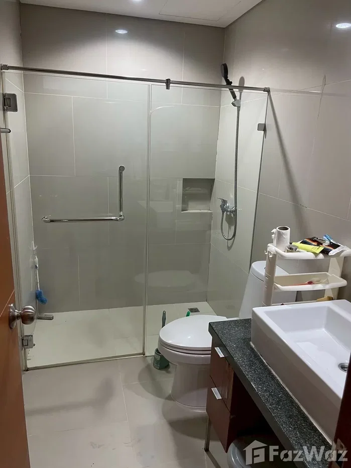 picture Beautifully furnished studio condo on the 23rd floor, offere 6855662 - 7/8