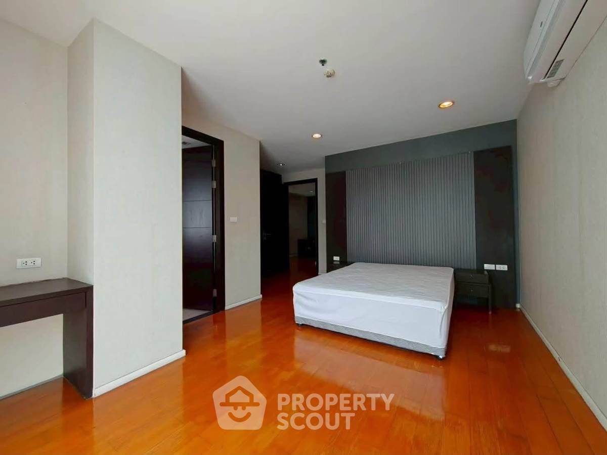picture 2-BR Condo at Villa Sikhara Condominium close to Phrom Phong (ID 3398375) - 6/8