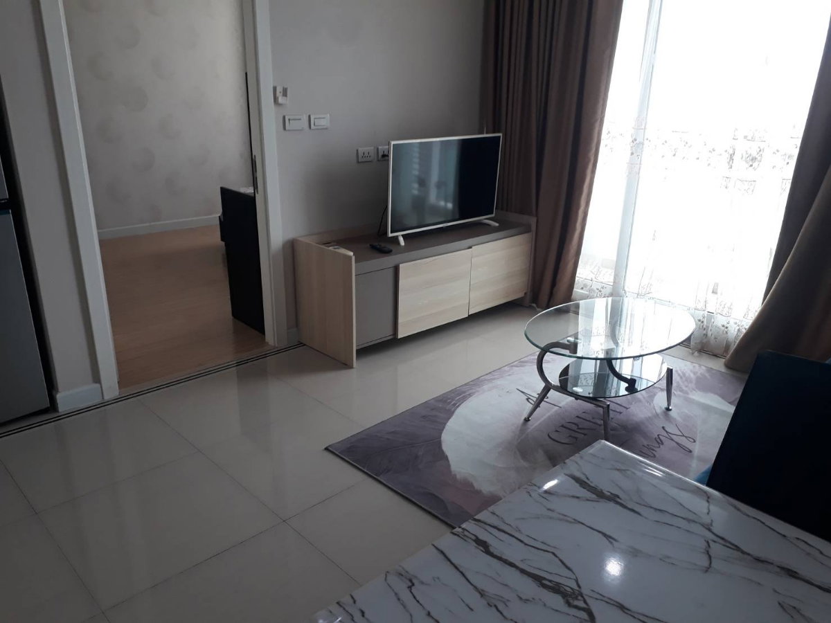 picture P-10441 For Rent: T.C. Green Fully Furnished City View 🏙️ - 4/14