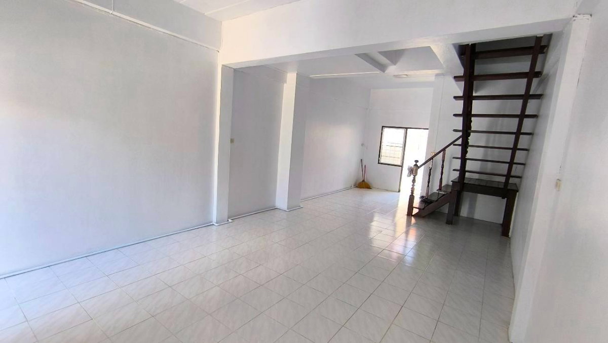 รูป 98285 - ขายทาวน์เฮ้าส์รีโนเวทใหม่ พร้อมอยู่ ทำเลดี หมู่บ้านคลองสาม ชัยพฤกษ์ - รูปที่ 6/12