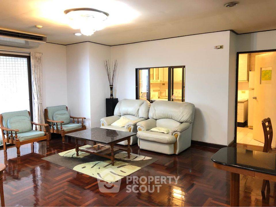 picture High-Floor 3-BR At Richmond Palace Near BTS Phrom Phong (ID 635694) - 10/12