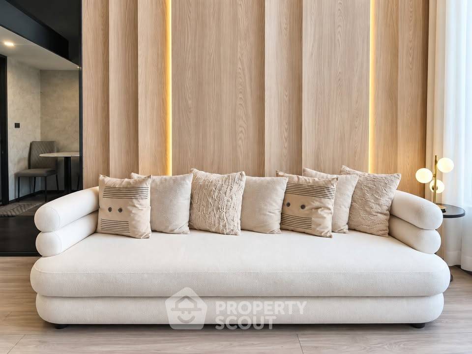 picture 200m To MRT Huai Khwang | 2-BR SOHO Bangkok Ratchada (ID 3397909) - 6/19