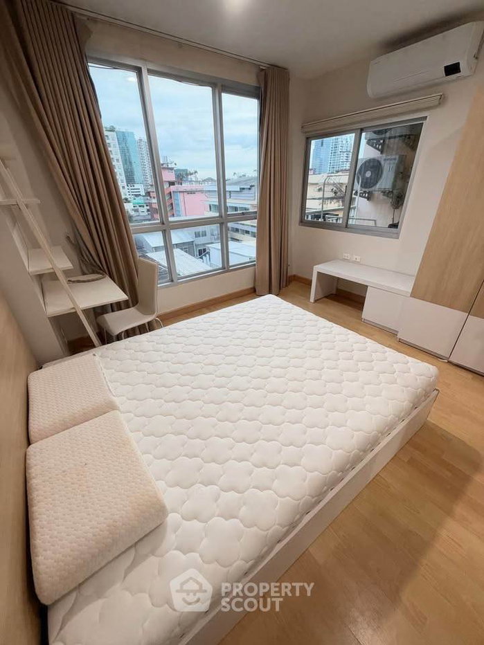 picture 1-BR Condo at Life @ Phahol-Ari near BTS Saphan Khwai (ID 3398278) - 7/13