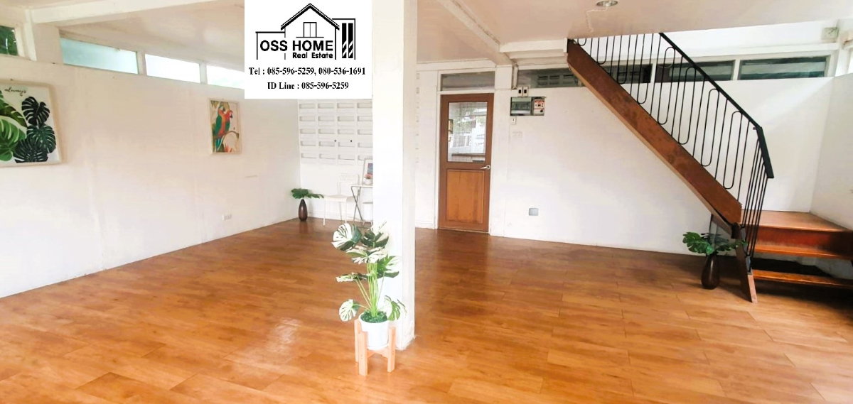 picture Two-story detached house in Mitraphap Village, Soi Onnut 46, Sukhumvit 77 area. - 8/19