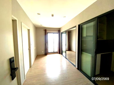 Condos for sale : CONDO 37.1 Sq.m. Bang Kapi Bangkok for 3.4M