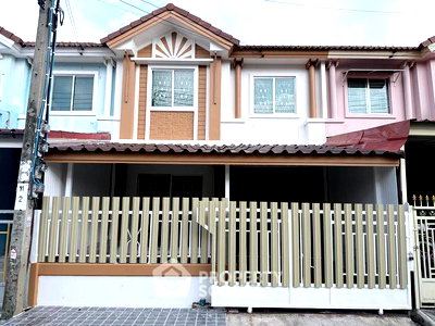 Townhouses for sale Bangkok : Pet-Friendly 4-BR Townhouse At Pruksa Ville 18 (ID 3396415)
