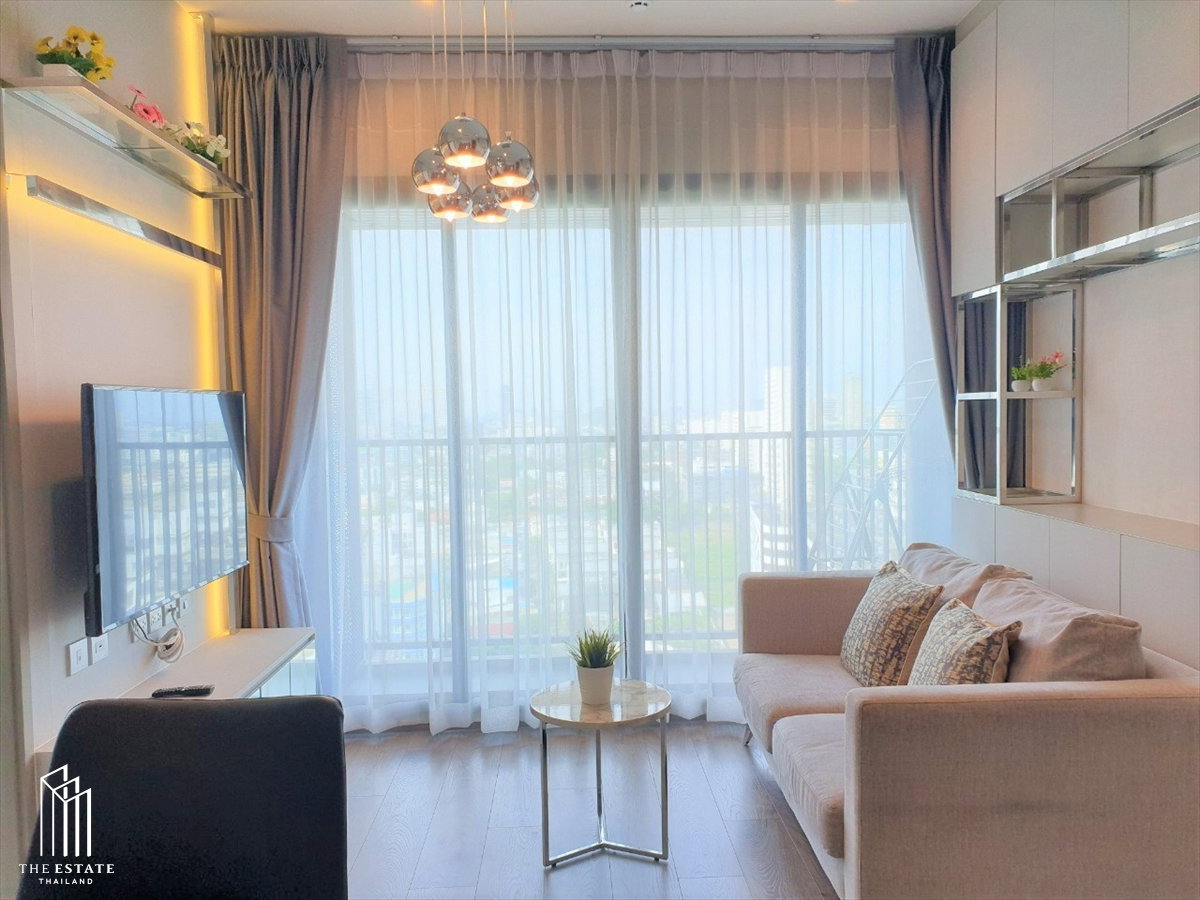 picture For Rent: Whizdom Avenue Ratchada-Ladprao – High-floor, corner unit, north-facing. 32,000 Baht/month. - 1/9