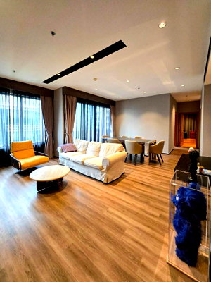 คอนโดให้เช่า : ให้เช่าThe Emporio Place (ดิ เอ็มโพริโอ เพลส)   ห้องใหญ่ใกล้BTSพร้อมพงษ์ 
