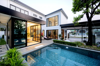 เช่าบ้านเดี่ยว แม่เหียะ เชียงใหม่ :  Pool Villa 2 ชั้น บ้านหรูสไตล์โมเดิร์น พร้อมสระว่ายน้ำในตัว ใกล้เซ็นทรัลแอร์พอร์ตและสนามบิน  #A8-V0051