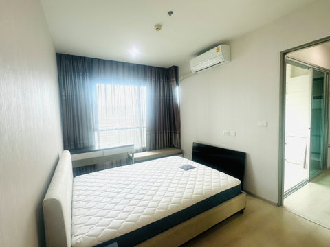 P-143861 Condo For Rent! Life Ratchadapisek near MRT Huai Khwang Line@easythaihome 085-592-2897