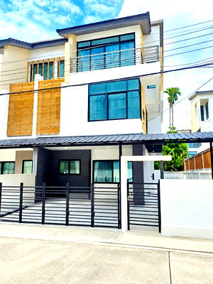 บ้านเดี่ยวให้เช่า : 5นอน MRT บางรักใหญ่ 600 ม.ราชพฤกษ์ บางรักน้อย โฮมออฟฟิศบ้าน 3 ชั้นให้เช่า 4 น้ำ ที่ดิน 36 ตร.ว.พื้นที่ใช้สอย 255 ตร.ม.วิวสวน สนามหญ้า