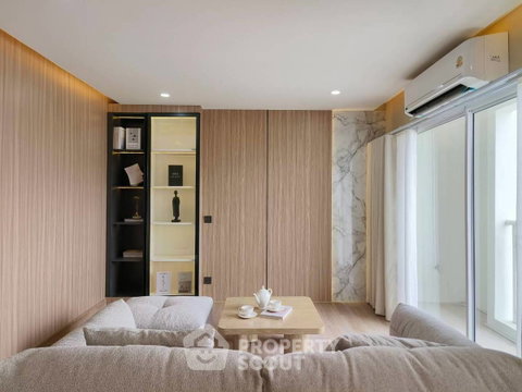 20th-Floor 2-BR Condo At The Winning Tower Near ARL Ramkhamhaeng (ID 3398183)