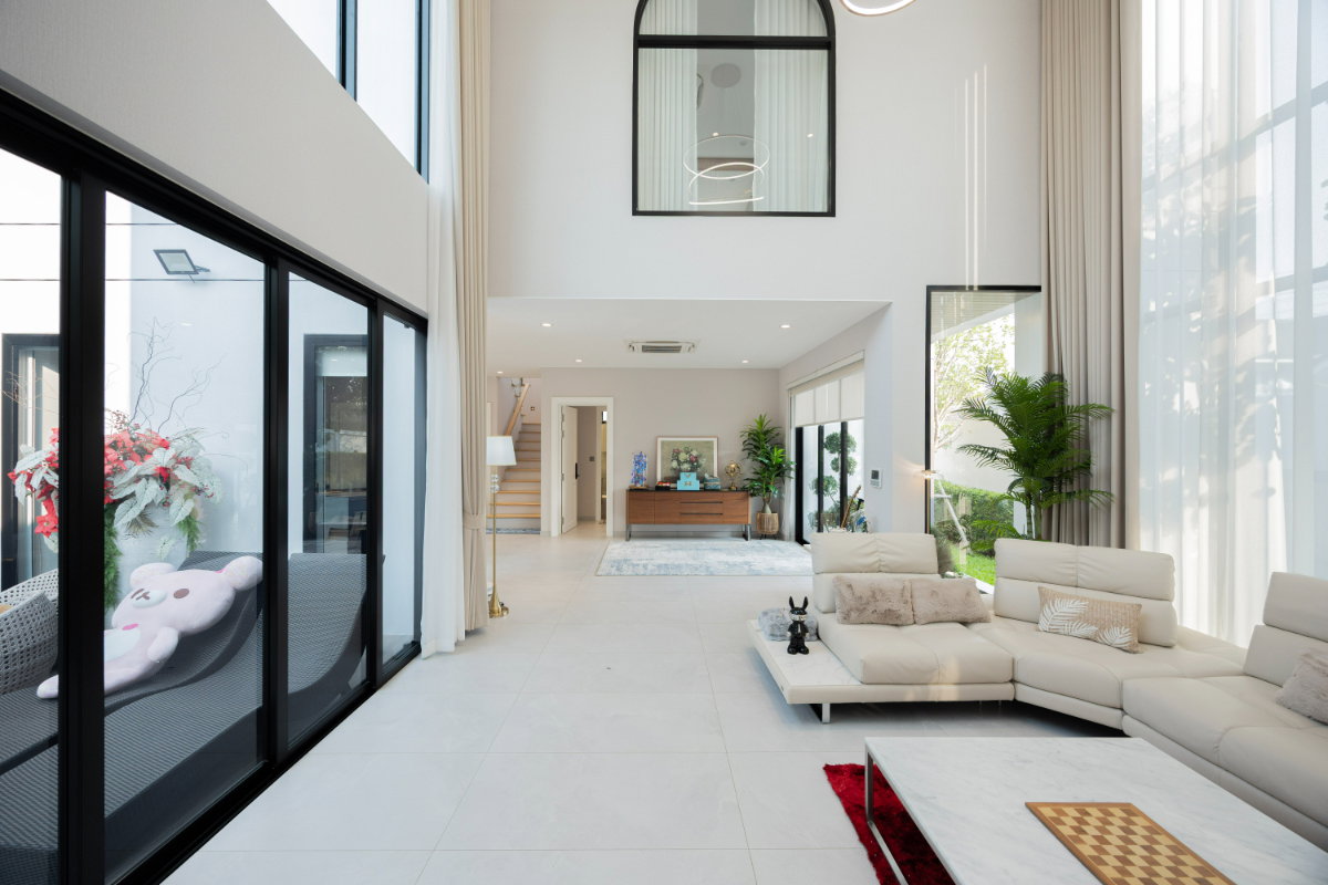 รูป Pool Villa 2 ชั้น บ้านหรูสไตล์โมเดิร์น พร้อมสระว่ายน้ำในตัว ใกล้เซ็นทรัลแอร์พอร์ตและสนามบิน #A8-V0051 - รูปที่ 12/26