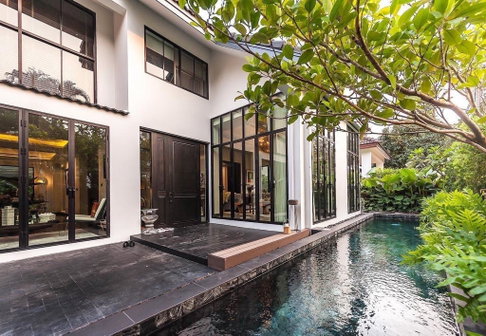 LTH16329 - Pool Villa for Rent | Thonglor | Near BTS Thong Lo | 85 Sq.wah | 340 Sq.m. | 4 Beds | 4 Baths | 320K/Month