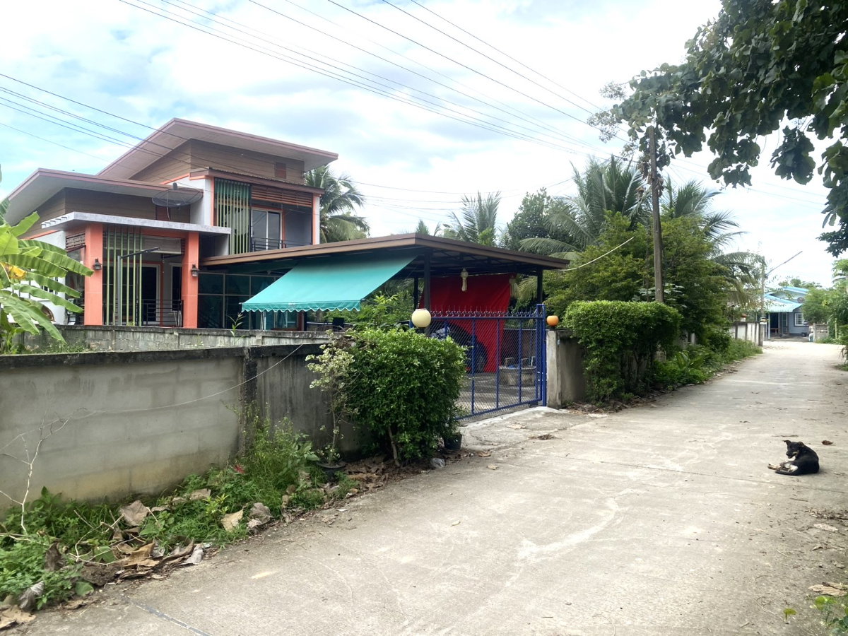 รูป ขายบ้านเดี่ยว 3 ห้องนอน 3 ห้องน้ำ 1 ห้องครัว 1 ห้องรับแขก 1 ห้องเอนกประสงค์ (ห้องกระจก) 2 ที่จอดรถ - รูปที่ 8/9