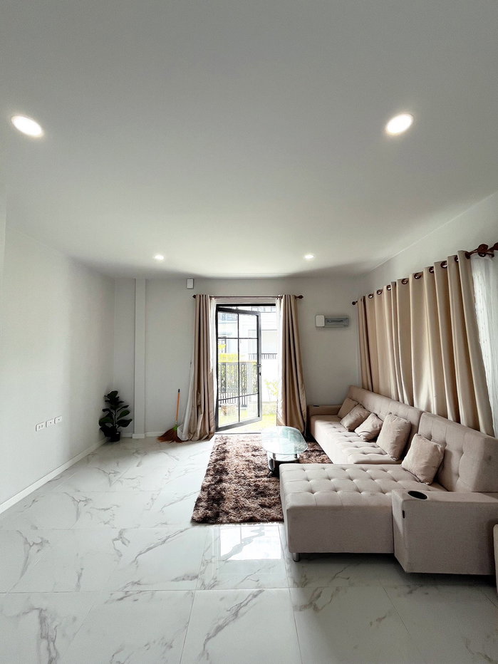 picture 3 Bedrooms, 3 Bathrooms, 2 Parking Spaces | For Rent — Ready to Move In! - 4/17