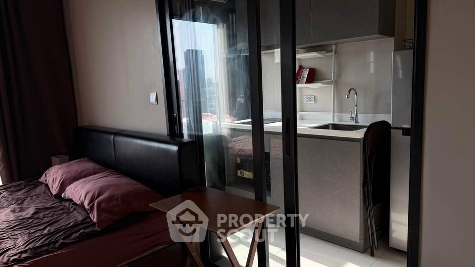 picture 35th-Floor 1-BR Life Asoke Hype 400m To ARL Makkasan (ID 3398295) - 8/12