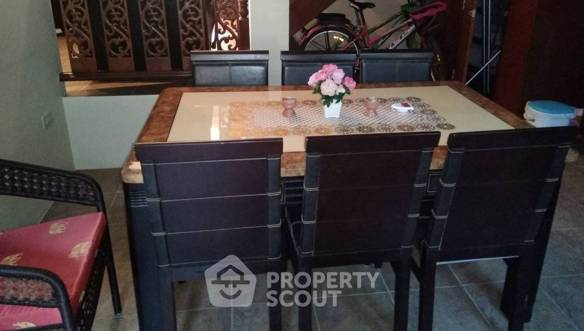 picture 3-Bedroom Townhouse At Thai Paradise South, Cha-Am Beach (ID 3401851) - 3/9