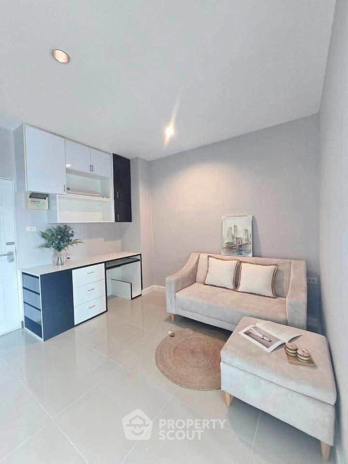 รูป คอนโด 1-ห้องนอน ที่ เดอะเฟิร์สคอนโด ใน คลองตำหรุ (ID 3401413) - รูปที่ 2/6